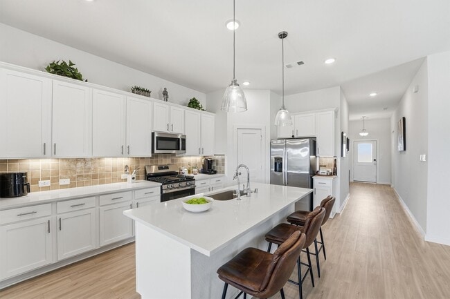 Building Photo - 8611 Pier Cove Dr