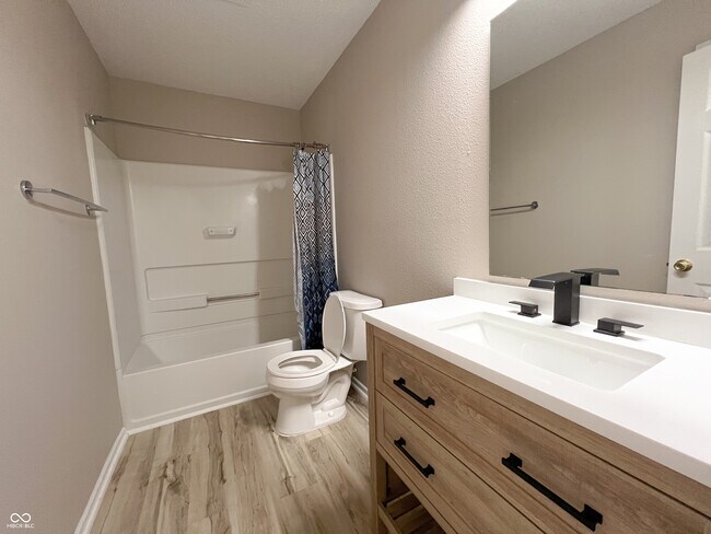 Building Photo - 14243 Holly Berry Cir
