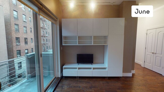 Building Photo - 59 Hawthorne Street