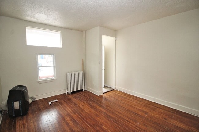 Building Photo - Nice EOG Coldstream Homestead Montebello 3bd/1ba w/ W/D! Available now