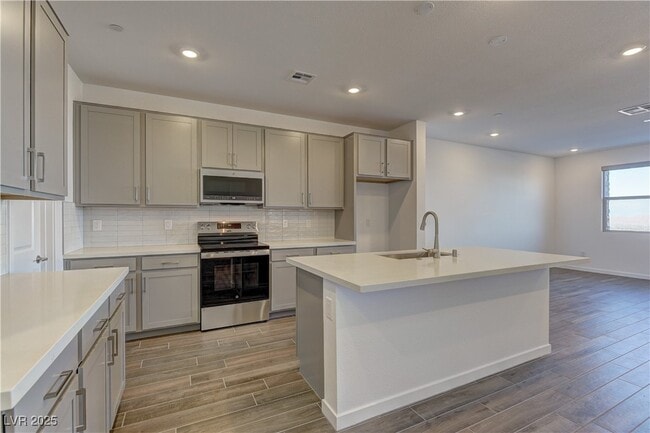 Building Photo - 1420 Song Lark Ln