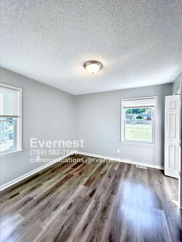 Building Photo - 5008 Sea Oates Ln