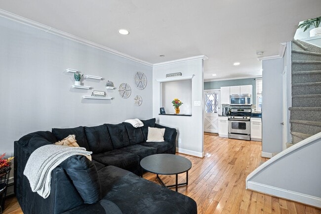 Building Photo - 147 East St