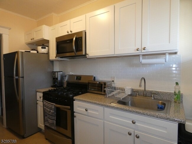 Building Photo - 199 E Main St