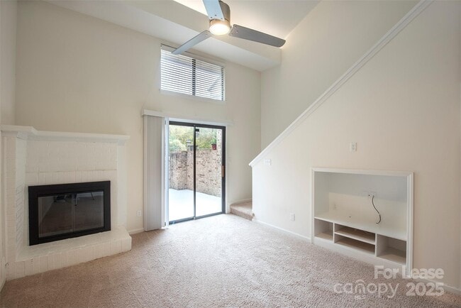 Building Photo - 7930 Charter Oak Ln