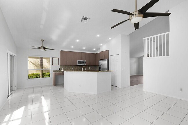 Building Photo - 3058 SE Brierwood Pl