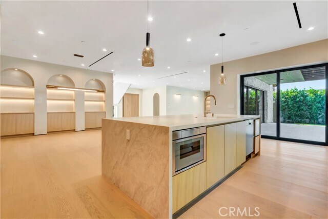 Building Photo - 5149 Beeman Ave