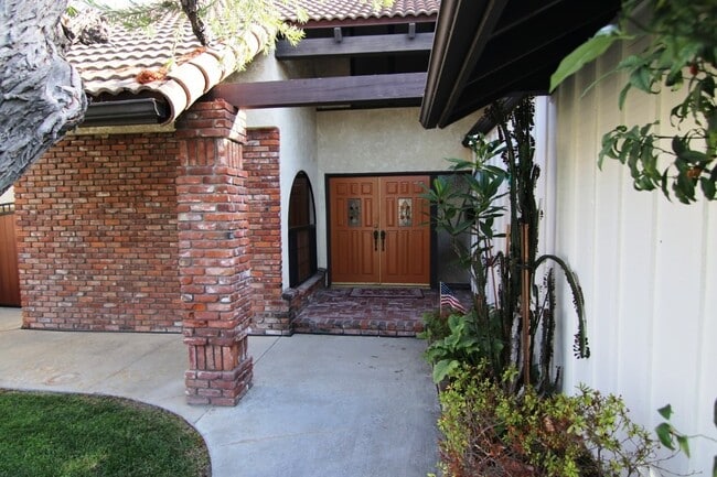 Building Photo - LA PALMA  4BR/2.5BA HOME IN HIGHLY SOUGHT AFTER NEIGHBORHOOD
