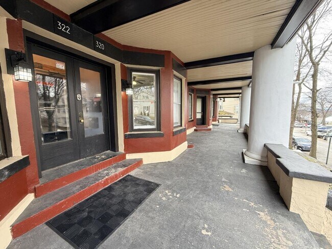 Building Photo - 320 Taylor Ave