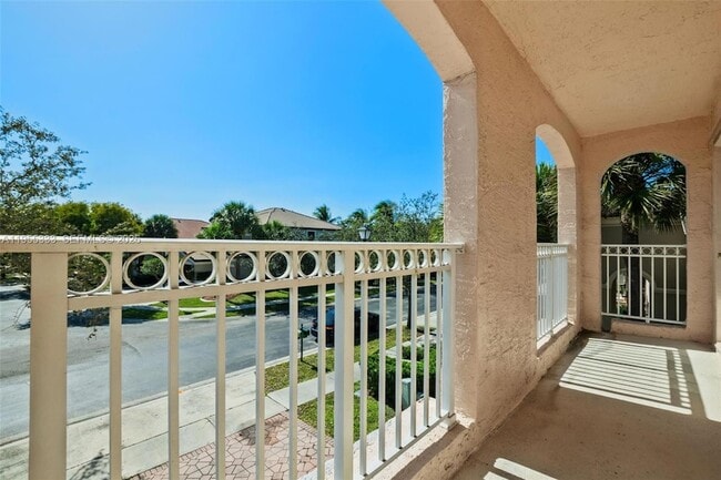 Building Photo - 16301 SW 49th Ct