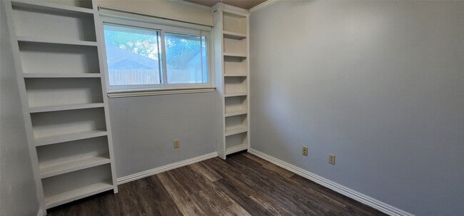 Building Photo - 2527 Meandering Trail