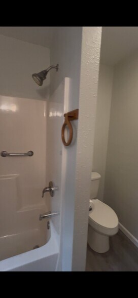 Building Photo - 280 Norris Shores Dr