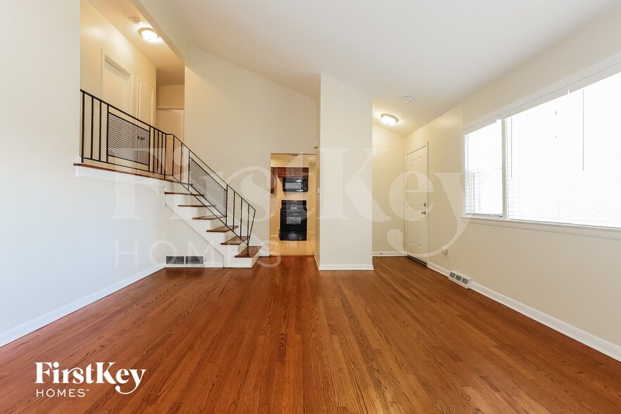 Building Photo - 3815 212th Pl