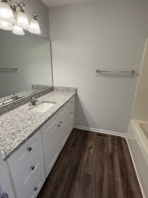 Building Photo - 2511 Bluff View Ct
