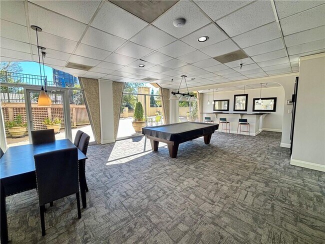 Building Photo - 2479 Peachtree Rd NE