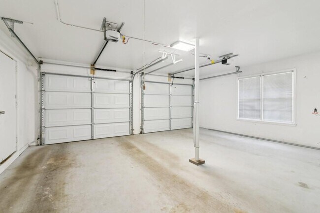 Building Photo - 355 Westerhall Ct