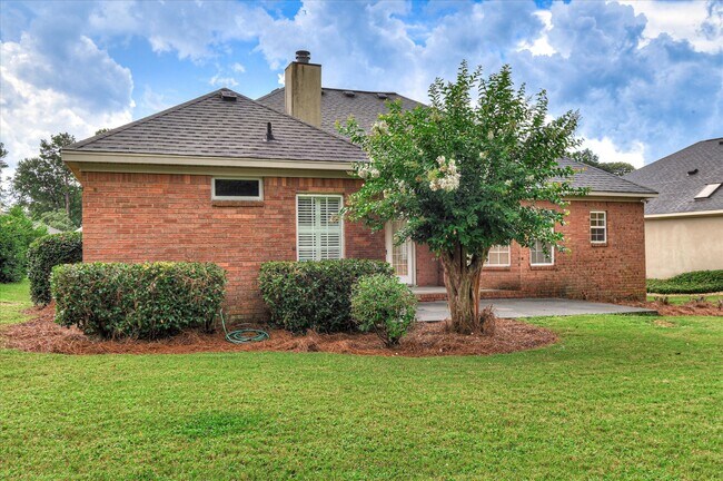 Building Photo - 2937 Hillcreek Dr