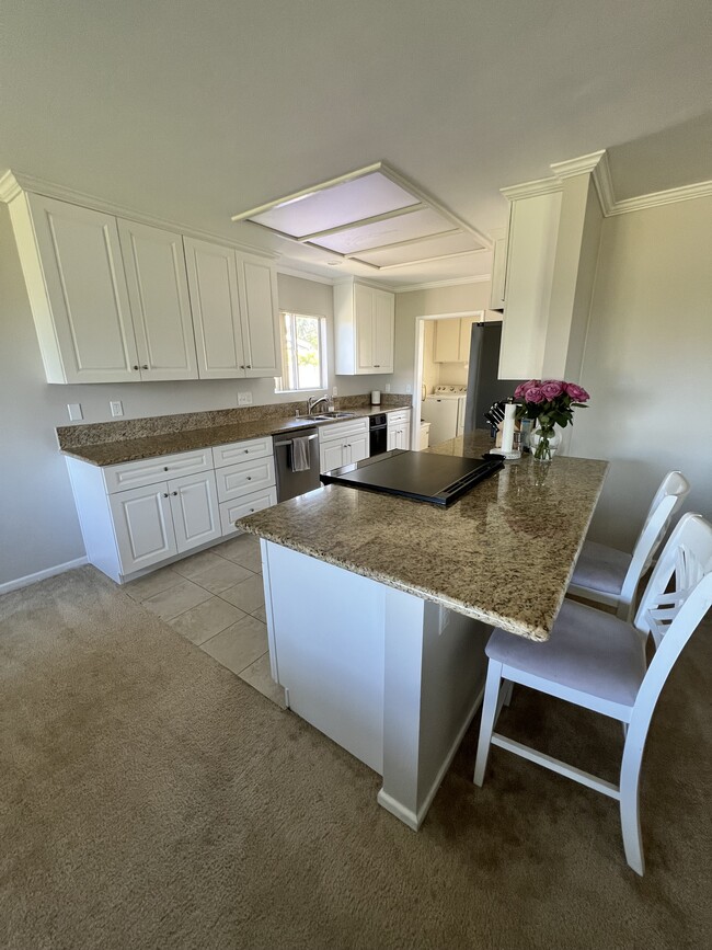 Building Photo - 6850 Clara Lee Ave