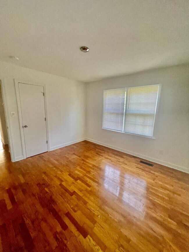 Building Photo - Newly renovated  3 bedroom 1 bath brick ranch home sitting on a large lot and on a quiet street i...