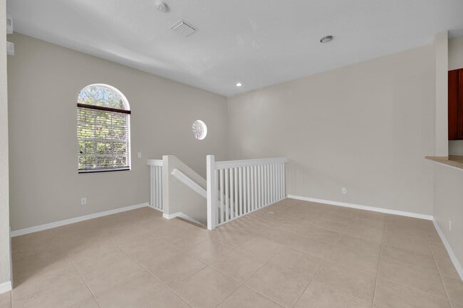 Building Photo - 4851 Bonsai Cir