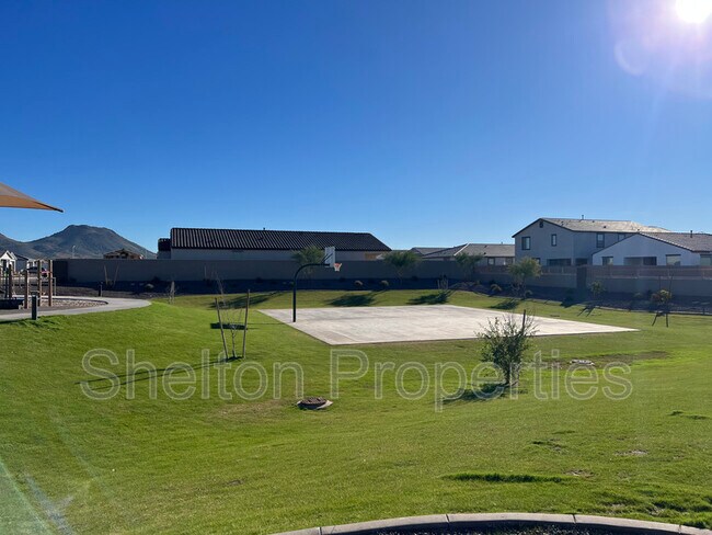 Building Photo - 7721 W Saddlehorn Rd