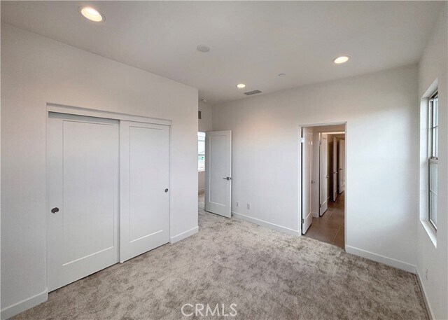 Building Photo - 35956 Randall Ln