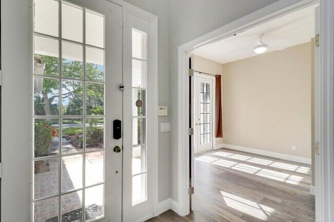 Building Photo - 3033 SE Brierwood Pl