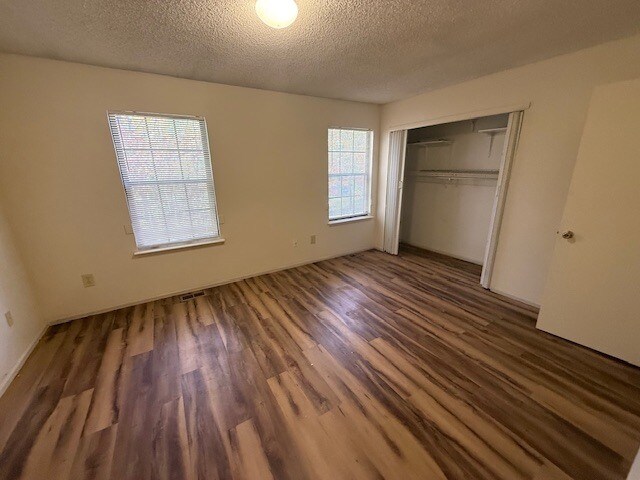 Building Photo - 78 Cheshire Dr