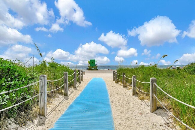 Building Photo - 345 Ocean Dr