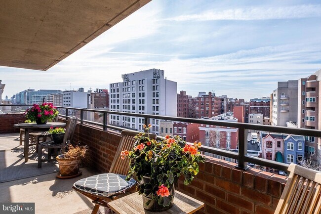 Building Photo - 2555 Pennsylvania Ave NW