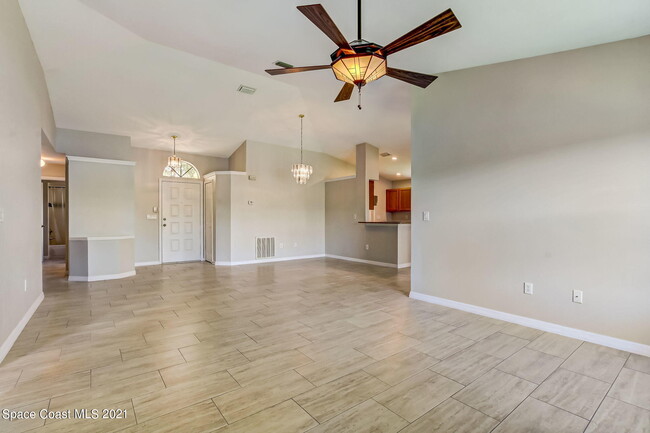 Building Photo - 6921 Mulberry Ct