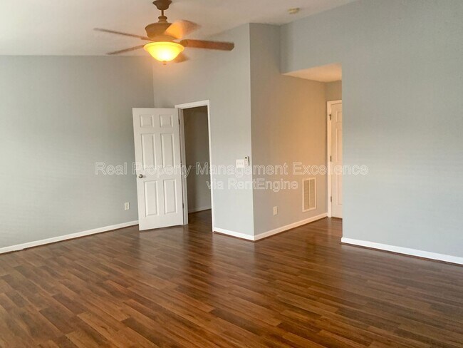 Building Photo - 330 Gilman Ln