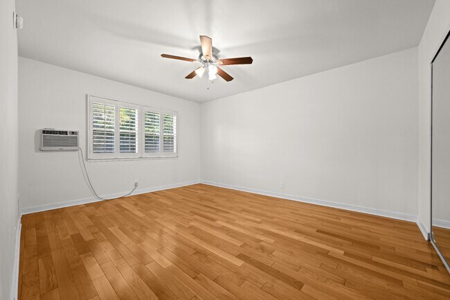 Building Photo - Renovated 3BR 2BA in Prime Beverly Hills | In-Unit W/D + Parking
