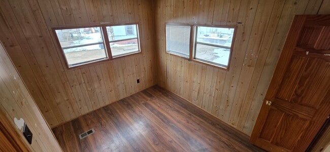 Building Photo - 8364 Cedar St