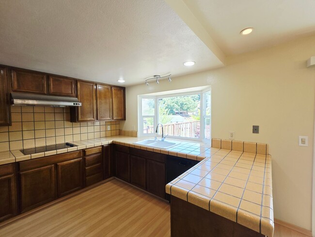 Building Photo - Tri-level Single Family Home