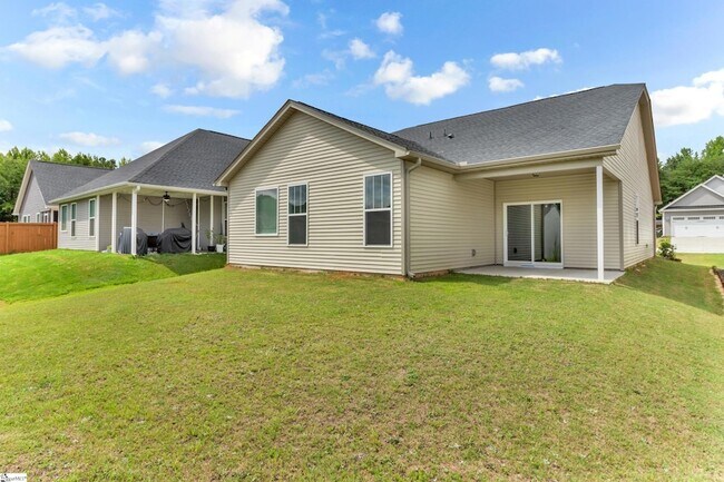 Building Photo - 111 Royal Pine Wy.