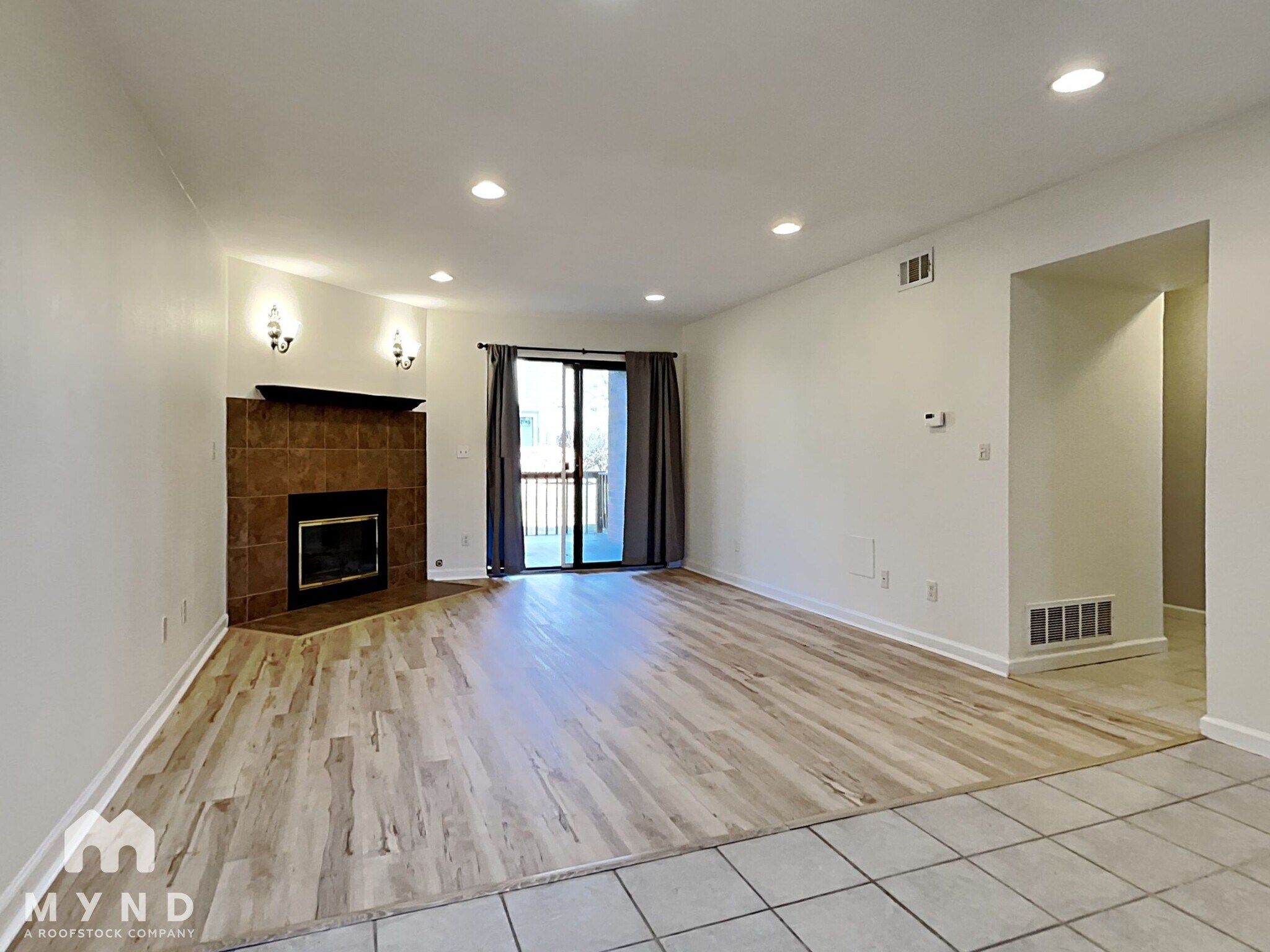 Building Photo - 3656 S Depew St