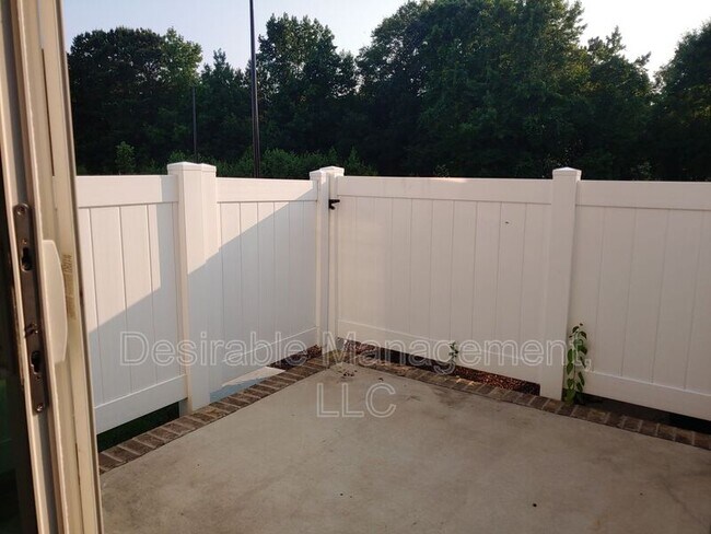 Building Photo - 1303 Tides Edge Ct