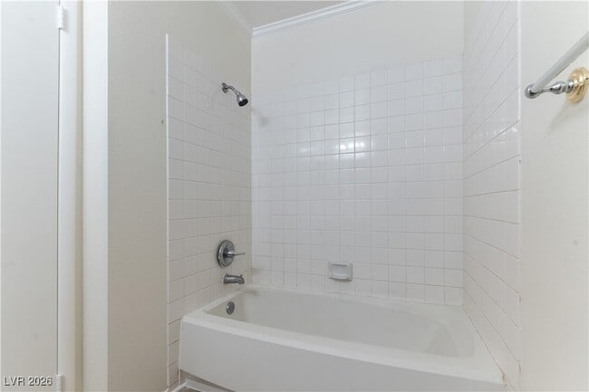 Building Photo - 7100 W Pirates Cove Rd