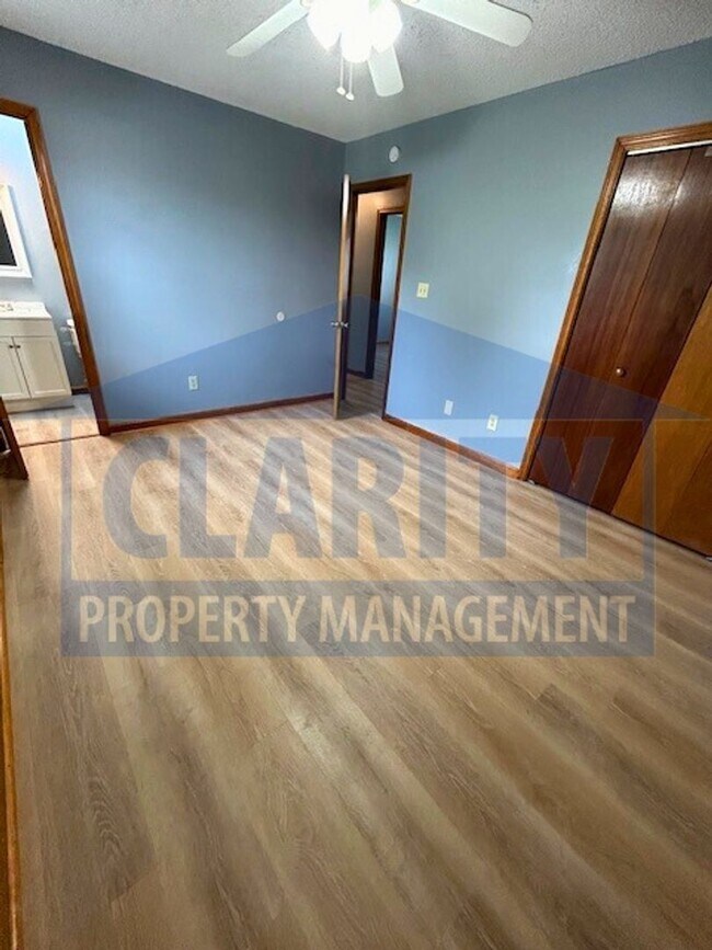 Building Photo - Single Family Home with a Spacious Yard!