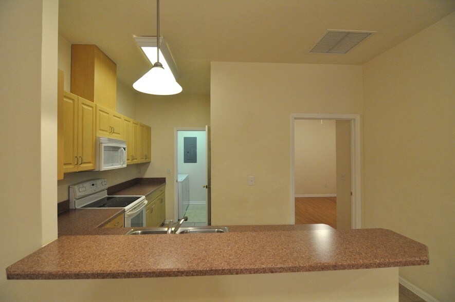 Building Photo - 358 SW 145th Dr