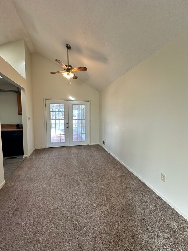 Building Photo - 3 Bed/2 Bath in Harlem, GA with Sunroom & ...