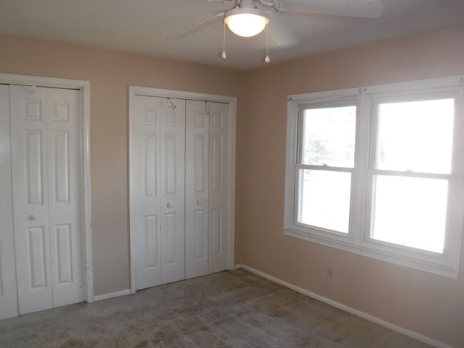 Building Photo - 203 Persse St