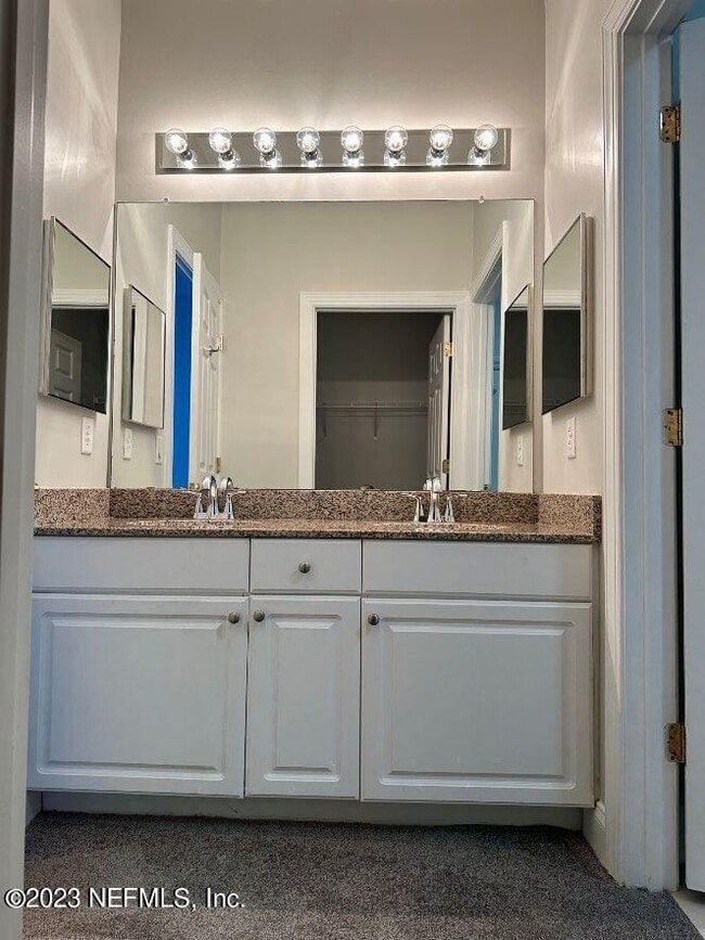 Building Photo - 155 Legendary Dr