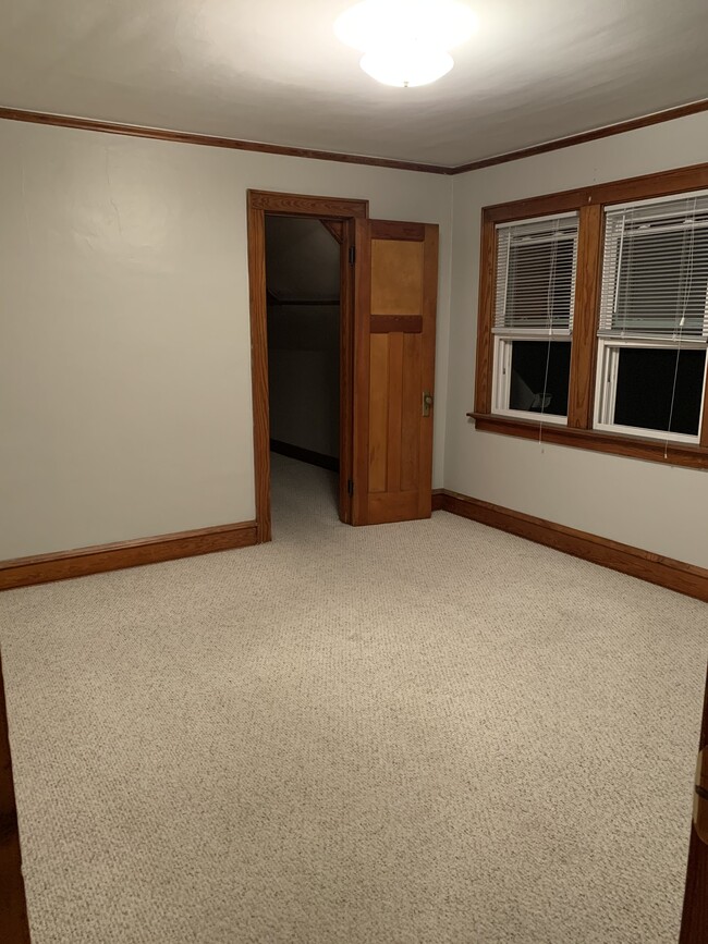 Looking into front bedroom (12'x11.5') - 2130 N 62nd St