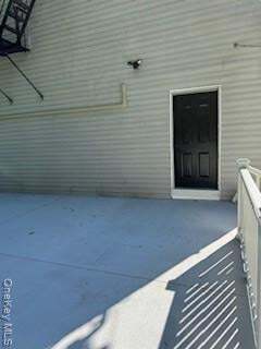 Building Photo - 7 Tamarack Hill Dr