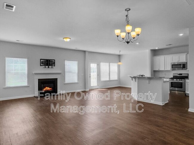 Building Photo - 209 Firewheel Ct