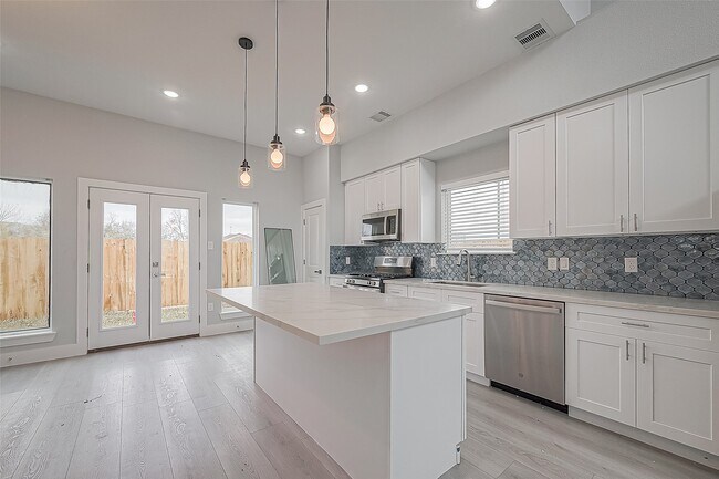 Building Photo - 9204 Buffum St