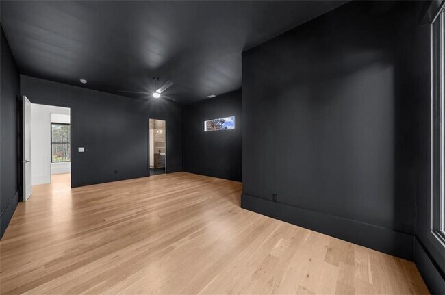 Building Photo - 2386 Trinity Church Rd