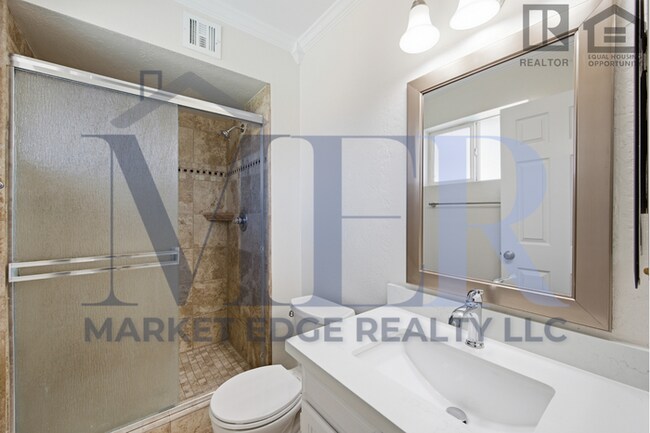 Building Photo - 3Bed/2Bath House at Cactus/ 39thAve! Ready for Immediate Move-In! -- NO HOA! FULLY REMODELED!